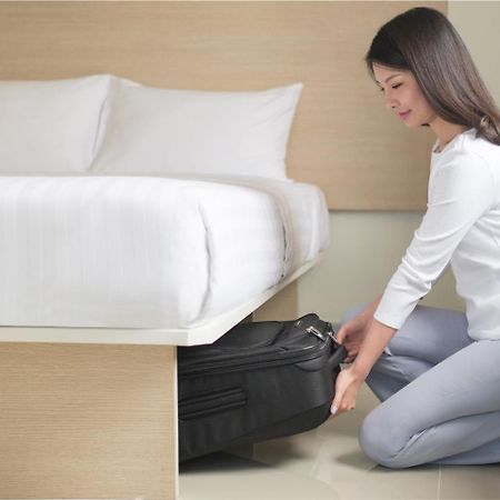 Hop Inn Hotel Tomas Morato Quezon City Eksteriør billede