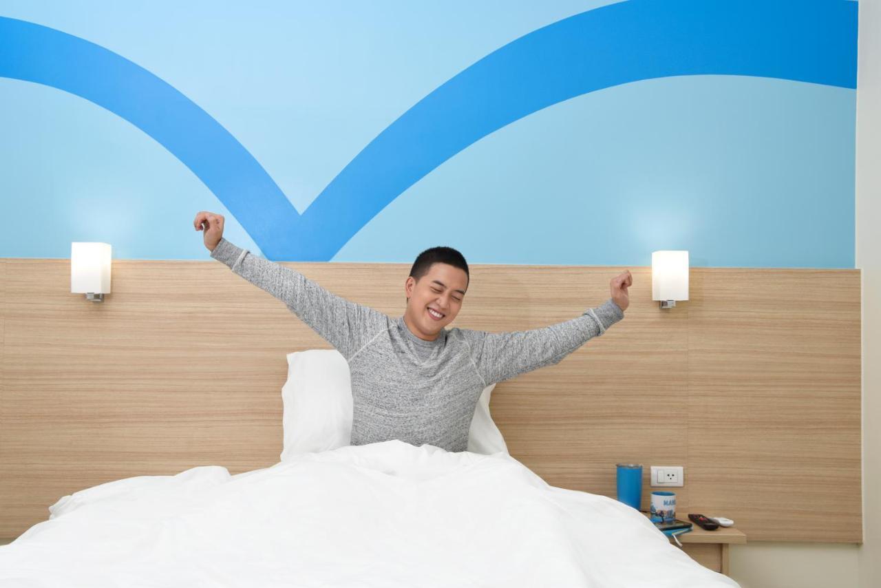 Hop Inn Hotel Tomas Morato Quezon City Eksteriør billede