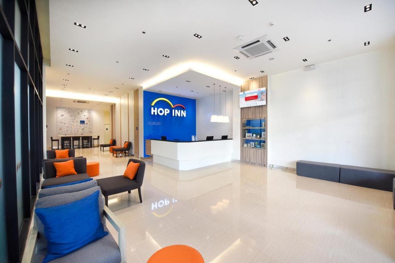 Hop Inn Hotel Tomas Morato Quezon City Eksteriør billede