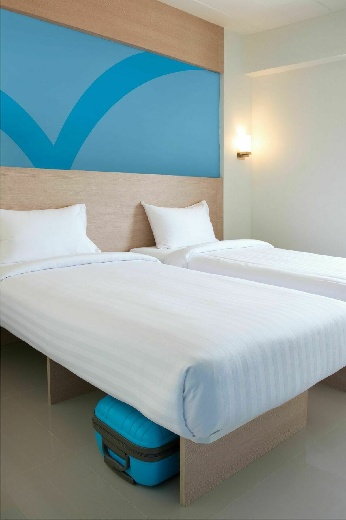 Hop Inn Hotel Tomas Morato Quezon City Eksteriør billede